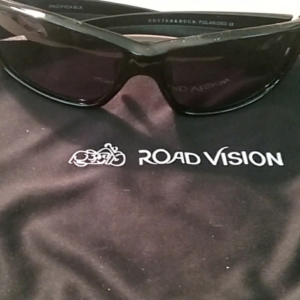 Cutter & buck polarized sun glasses